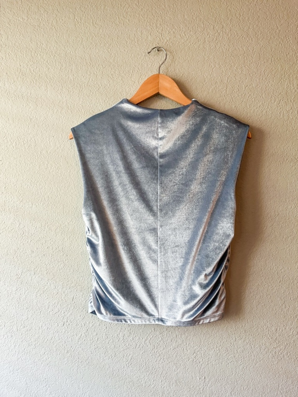 Abercrombie & Fitch Paloma Sleeveless Metallic Velvet High Neck Top Large - Picture 3 of 6